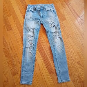 American Eagle Hi Rise Jegging Crop jeans in a light wash Size 0